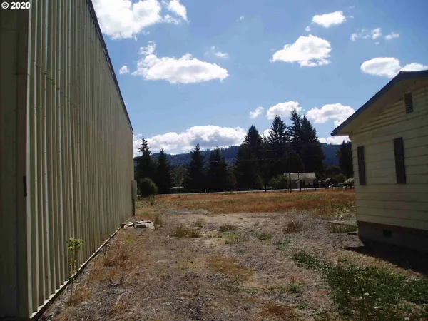 $395,000 | 11193 Kathy Lane Southeast, Stayton, OR 97383