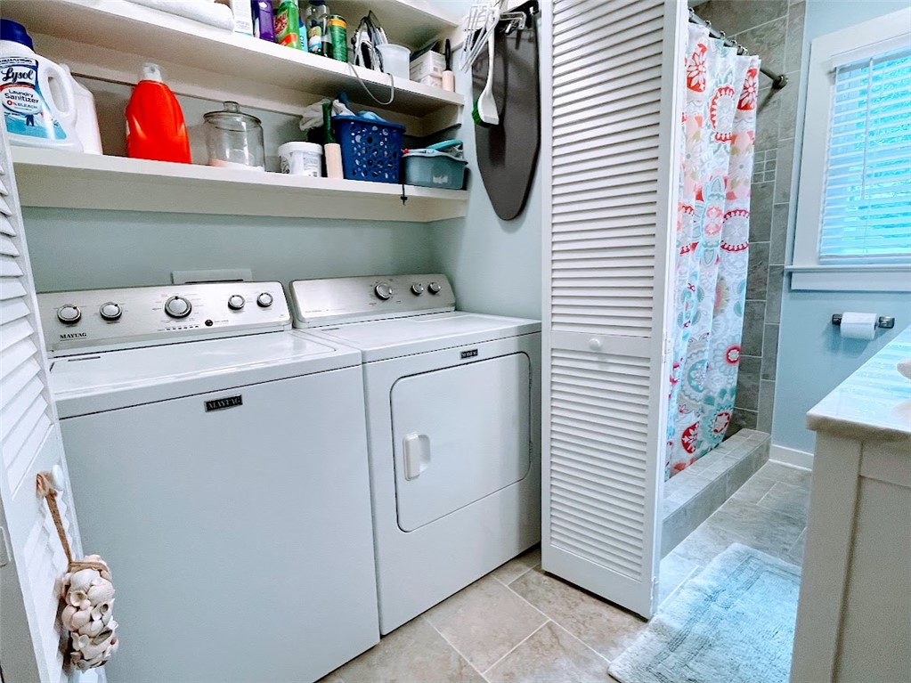 103 Poole Lane Clemson, SC 29631 - Photo 30 of 48 This dedicated laundry area offers convenient household utility within a well-appointed space.