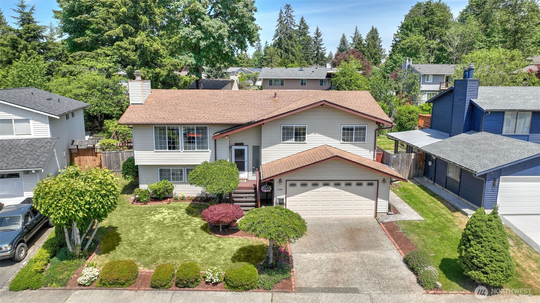 3208 Southeast 19th Court Renton, WA 98058 - Photo 1 of 35 Gallery Image 1