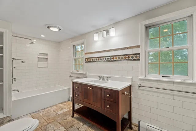 $3,200,000 | 4 Judge Road, Roxbury, CT 06783