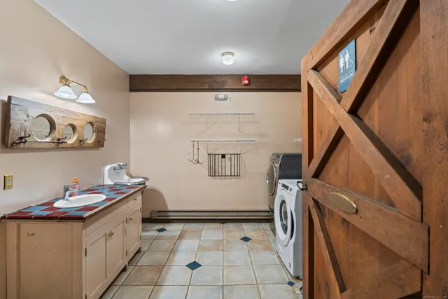 $3,200,000 | 4 Judge Road, Roxbury, CT 06783