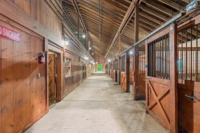 $3,200,000 | 4 Judge Road, Roxbury, CT 06783