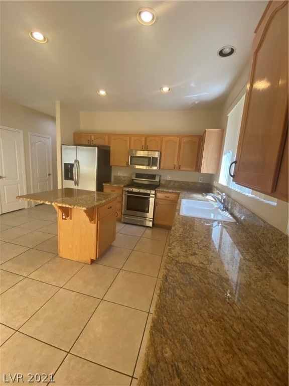 187 Oella Ridge Court Henderson, NV 89012 - Photo 9 of 27 Gallery Image 9