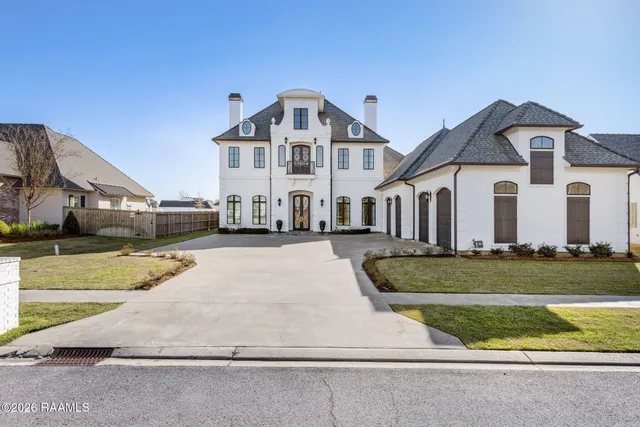 $1,995,000 | 207 Kingfisher Drive, Lafayette, LA 70508