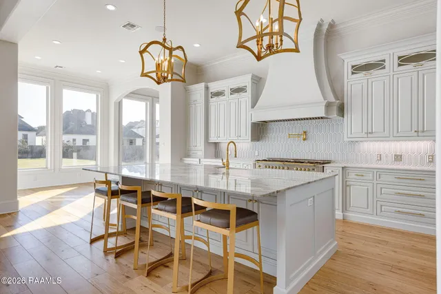 $1,995,000 | 207 Kingfisher Drive, Lafayette, LA 70508