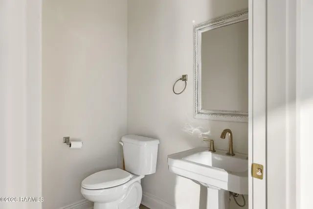 $1,995,000 | 207 Kingfisher Drive, Lafayette, LA 70508