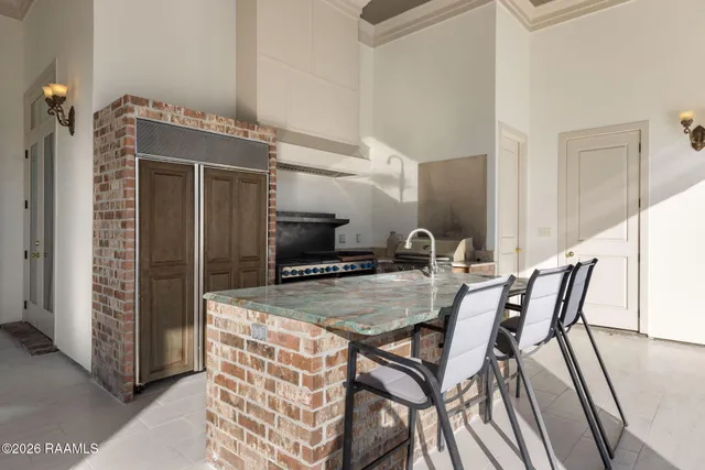 $1,995,000 | 207 Kingfisher Drive, Lafayette, LA 70508