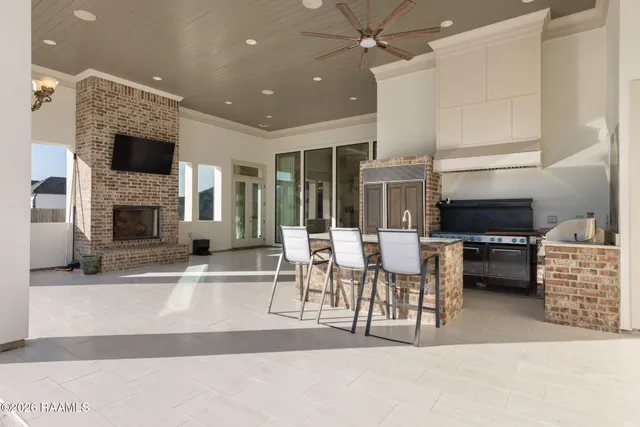 $1,995,000 | 207 Kingfisher Drive, Lafayette, LA 70508