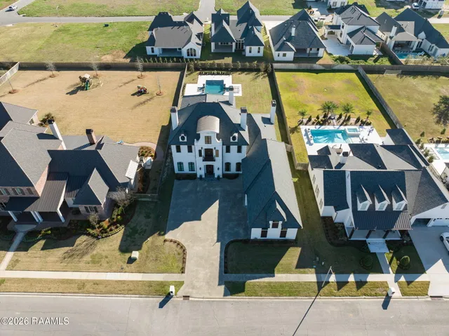 $1,995,000 | 207 Kingfisher Drive, Lafayette, LA 70508