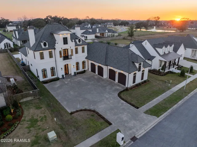 $1,995,000 | 207 Kingfisher Drive, Lafayette, LA 70508