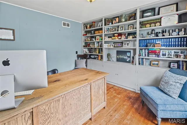 $303,000 | 4918 Chateau Drive, Godfrey, IL 62035