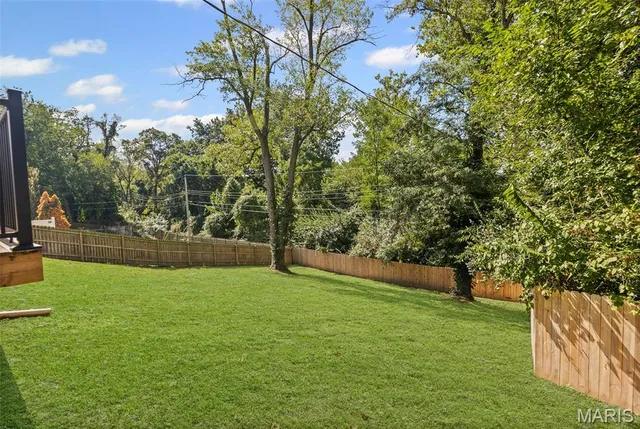 $303,000 | 4918 Chateau Drive, Godfrey, IL 62035