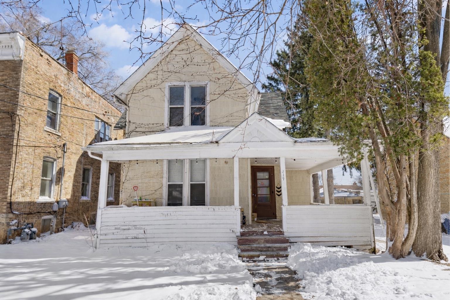 219 Rome Avenue Rockford, IL 61107 - Photo 1 of 22