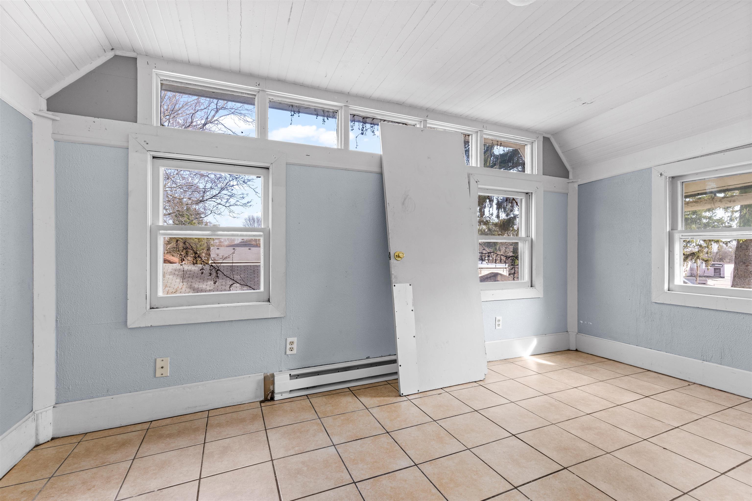 219 Rome Avenue Rockford, IL 61107 - Photo 24 of 24 a view of an empty room and window