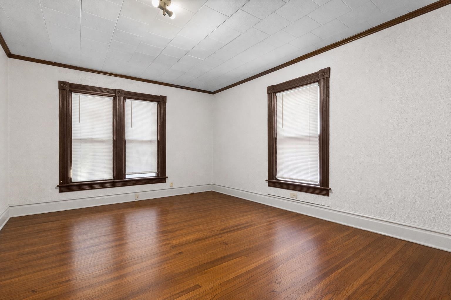 219 Rome Avenue Rockford, IL 61107 - Photo 4 of 22