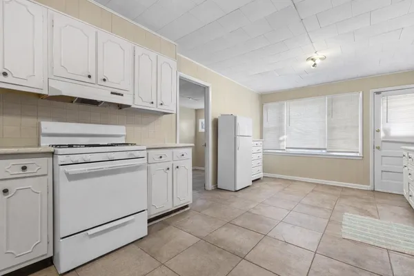 $150,000 | 219 Rome Avenue, Rockford, IL 61107