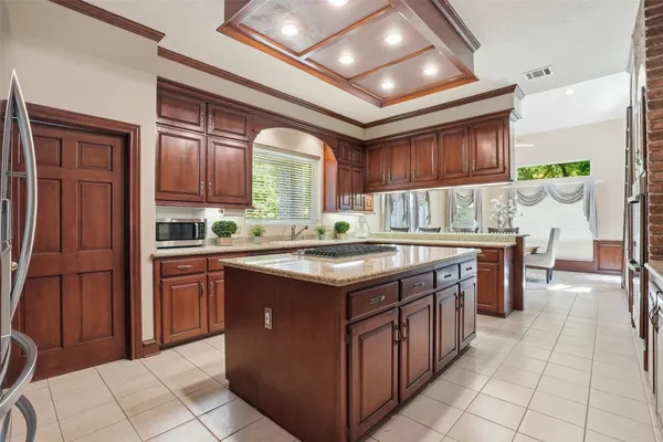 $784,900 | 17403 Cedar Placid Lane, Houston, TX 77068