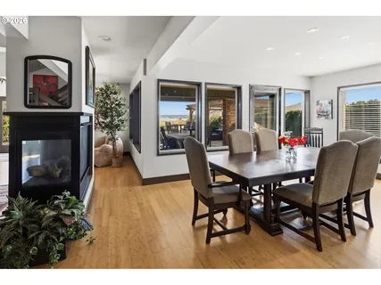 $1,750,000 | 8008 Southeast Evergreen Highway, Vancouver, WA 98664