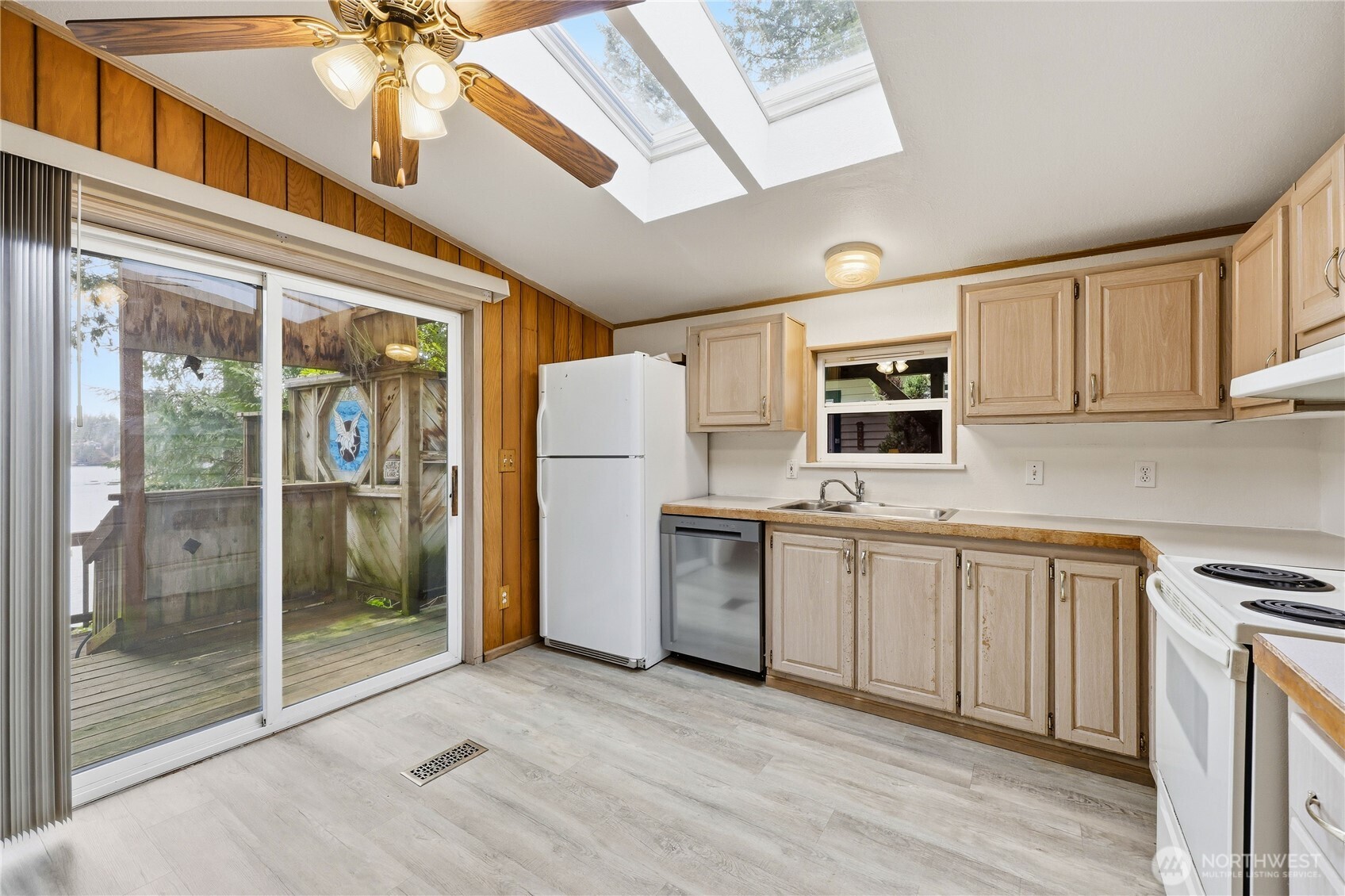 2120 Northeast Tahuya Blacksmith Road Tahuya, WA 98588 - Photo 17 of 40