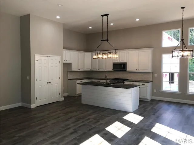 $499,900 | 1603 Sugar Creek Drive, Festus, MO 63028