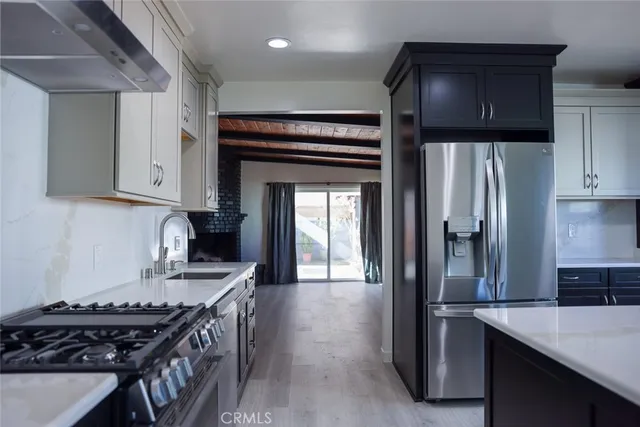 $5,000 | 11253 Segrell Way, Culver City, CA 90230