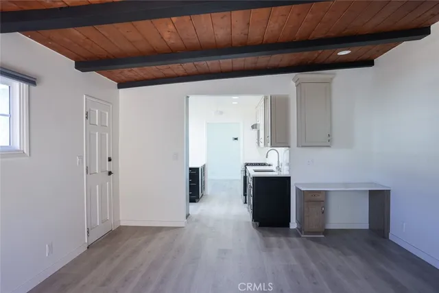 $5,000 | 11253 Segrell Way, Culver City, CA 90230