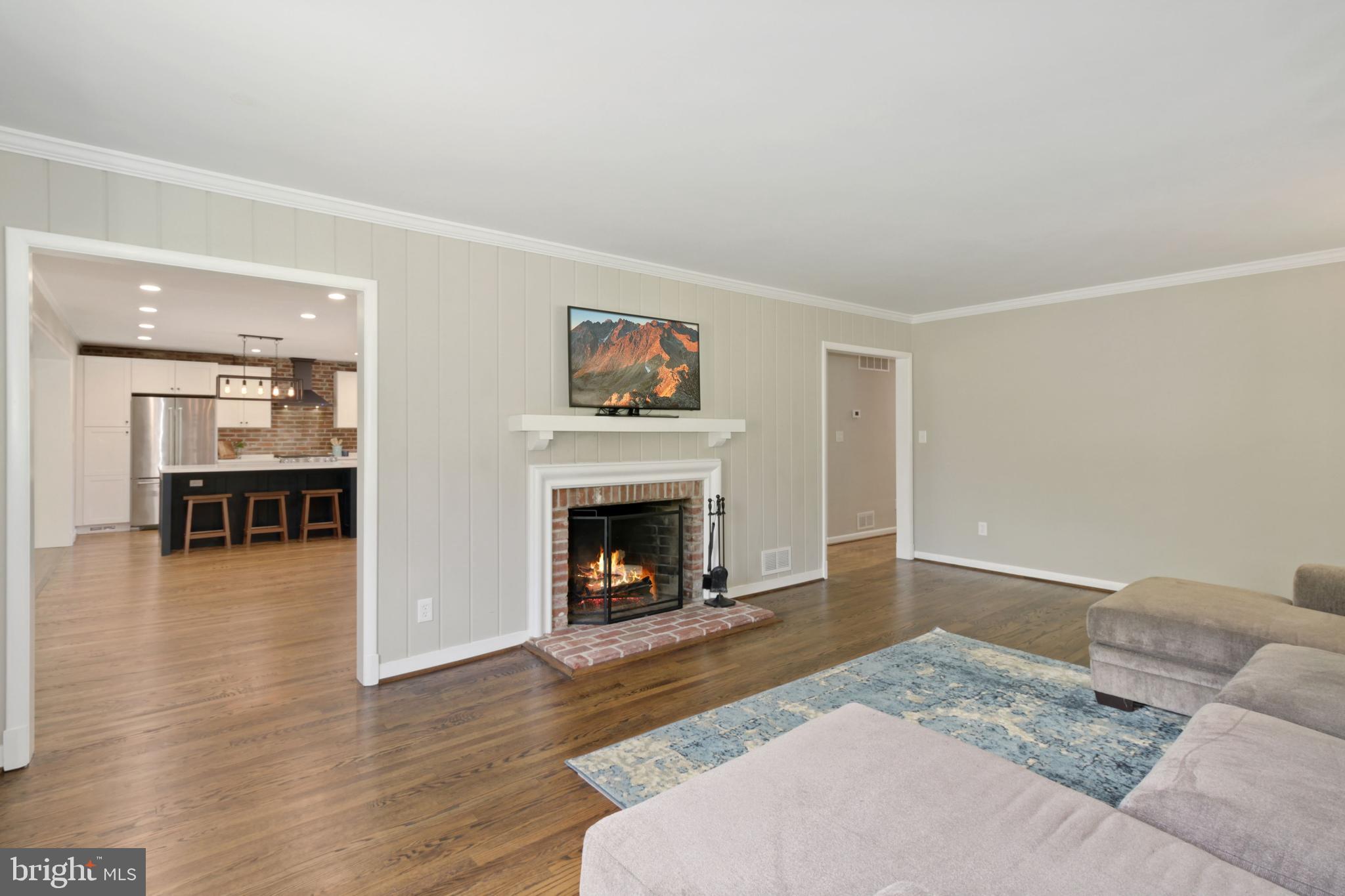 3909 Hawthorne Road Ellicott City, MD 21042 - Photo 20 of 43 Family Room