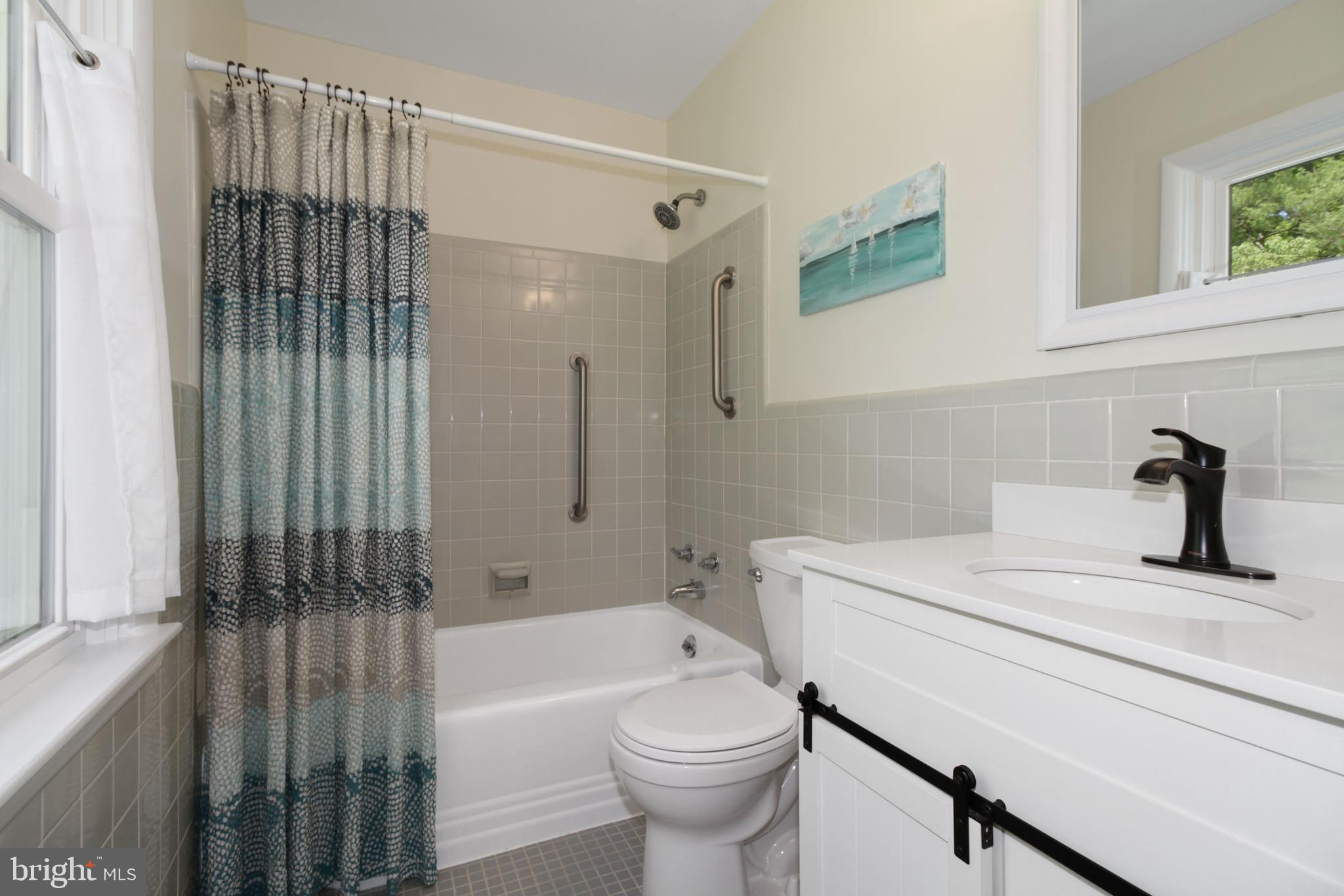 3909 Hawthorne Road Ellicott City, MD 21042 - Photo 26 of 43 Primary Bath