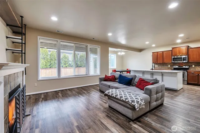 $550,000 | 7819 164th Street East, Puyallup, WA 98375