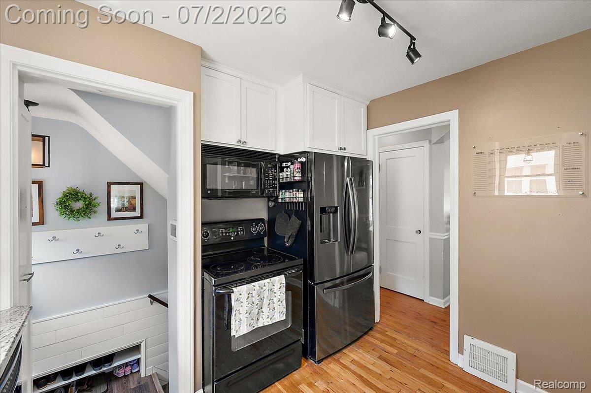 1706 Princeton Road Berkley, MI 48072 - Photo 13 of 49 Kitchen
