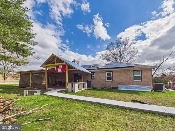 a view of a garage with chairs