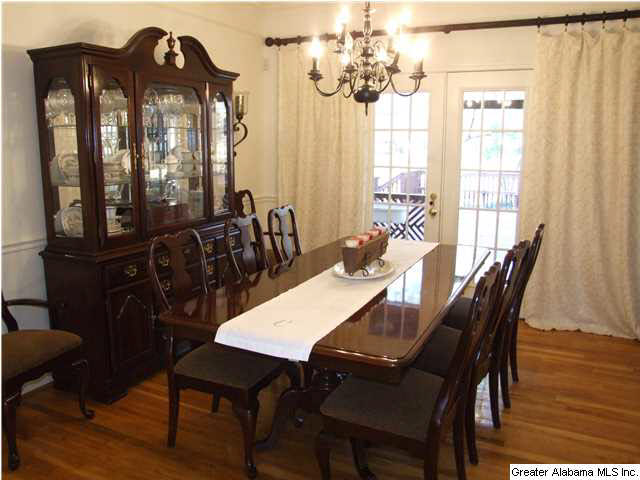 2412 Dolly Ridge Road Birmingham, AL 35243 - Photo 4 of 30