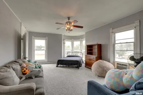 $190,000 | 222 West New Street, Palmyra, MO 63461