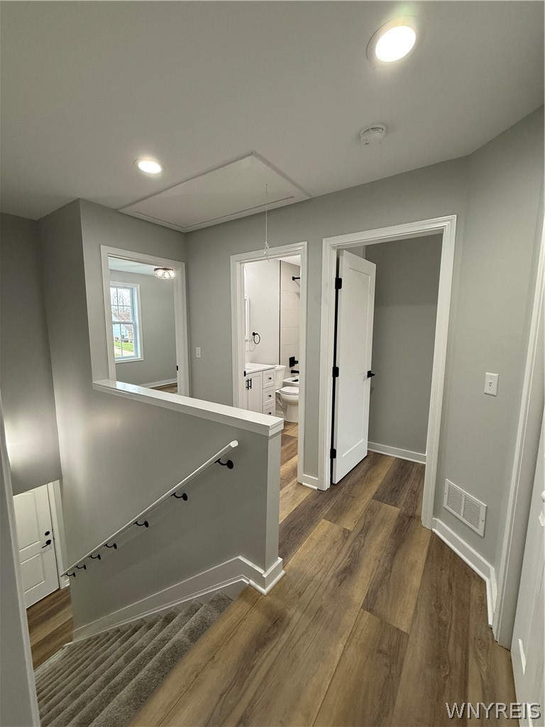 5156 Berg Road Buffalo, NY 14218 - Photo 14 of 31 2nd floor landing