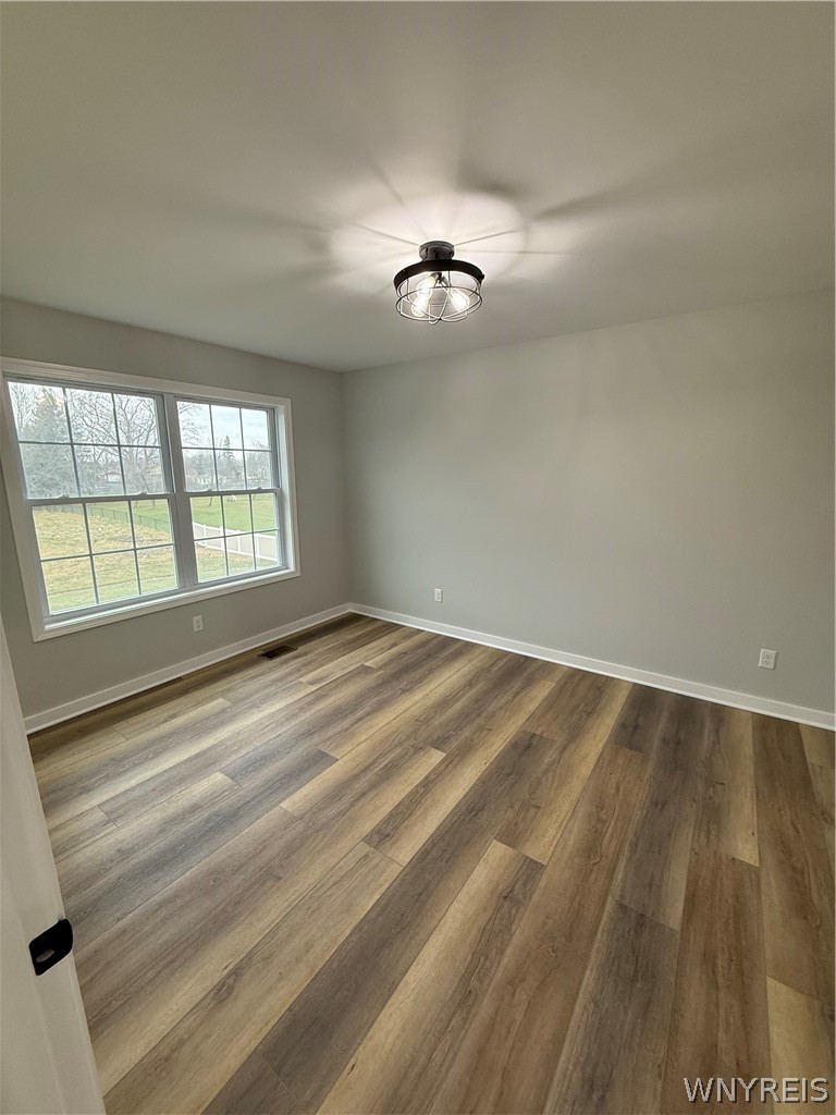 5156 Berg Road Buffalo, NY 14218 - Photo 15 of 31 1st Bedroom