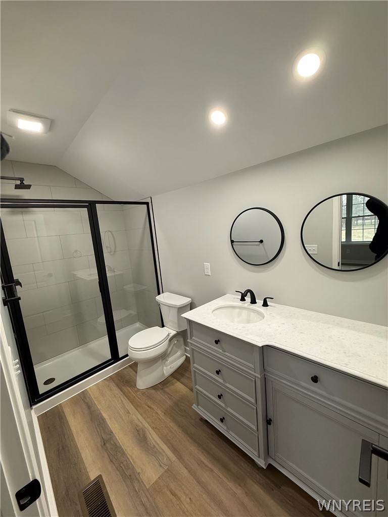 5156 Berg Road Buffalo, NY 14218 - Photo 18 of 31 Master Bath