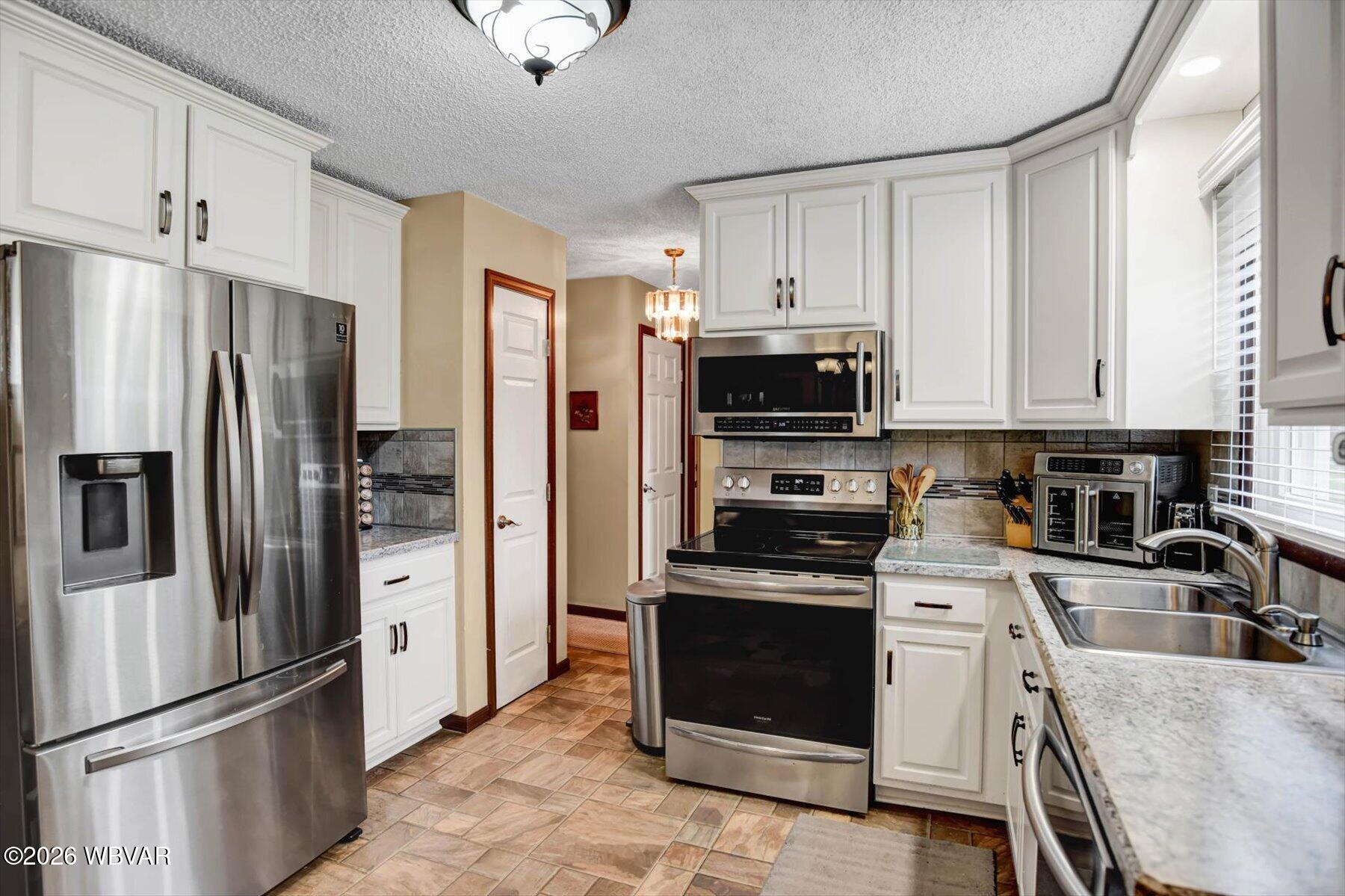 2243 Division Road Williamsport, PA 17701 - Photo 9 of 30 08-DSC_7084