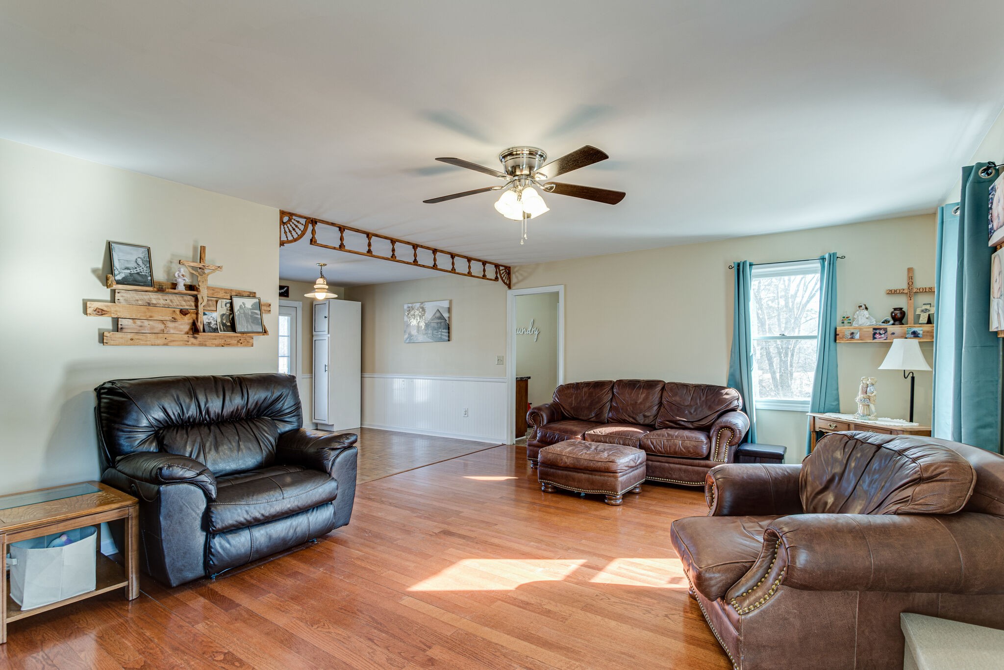 298 Flowertown Road Normandy, TN 37360 - Photo 5 of 34 a living room with furniture and a fireplace