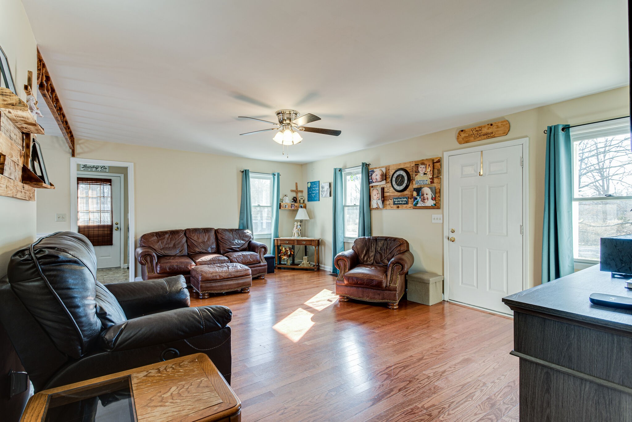298 Flowertown Road Normandy, TN 37360 - Photo 6 of 34 a living room with furniture and a window