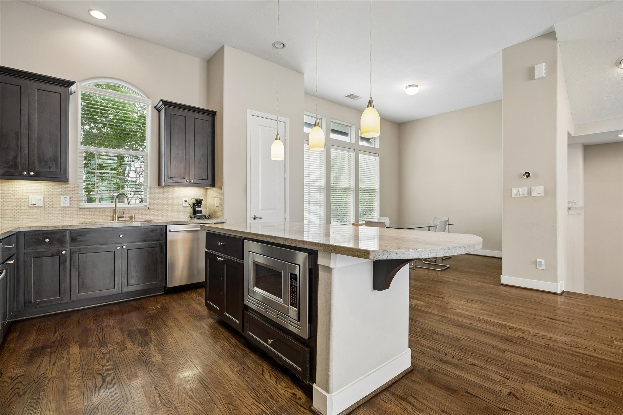 4220 Dickson Street Houston, TX 77007 - Photo 12 of 30