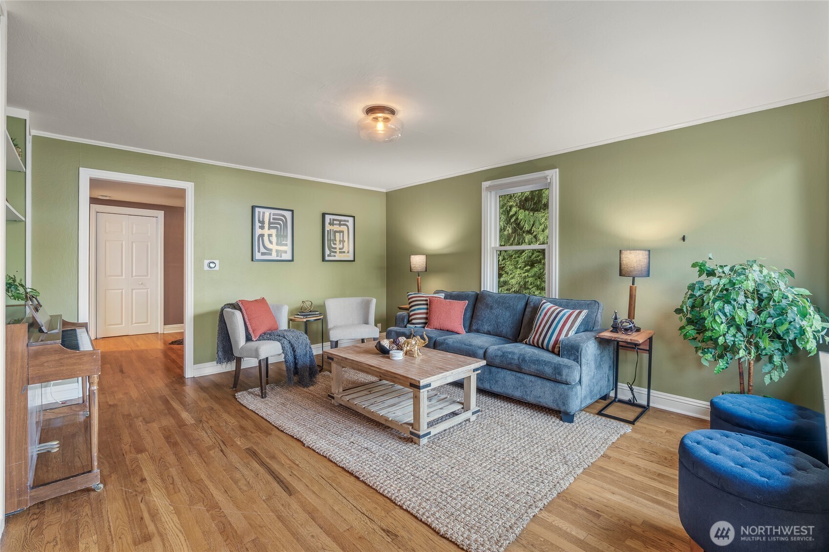 5145 South Myrtle Street Seattle, WA 98118 - Photo 3 of 40