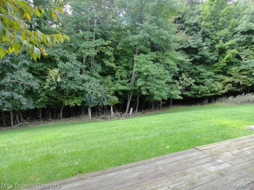 2071 North Fairview Lane Rochester Hills, MI 48306 - Photo 9 of 40