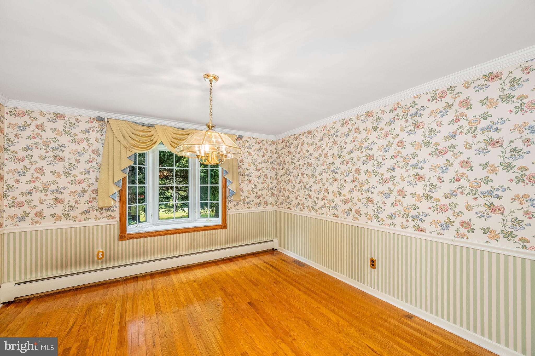 603 Street Road West Chester, PA 19382 - Photo 13 of 41 Dining Rm, Bay Window, Crown and Chair Rail