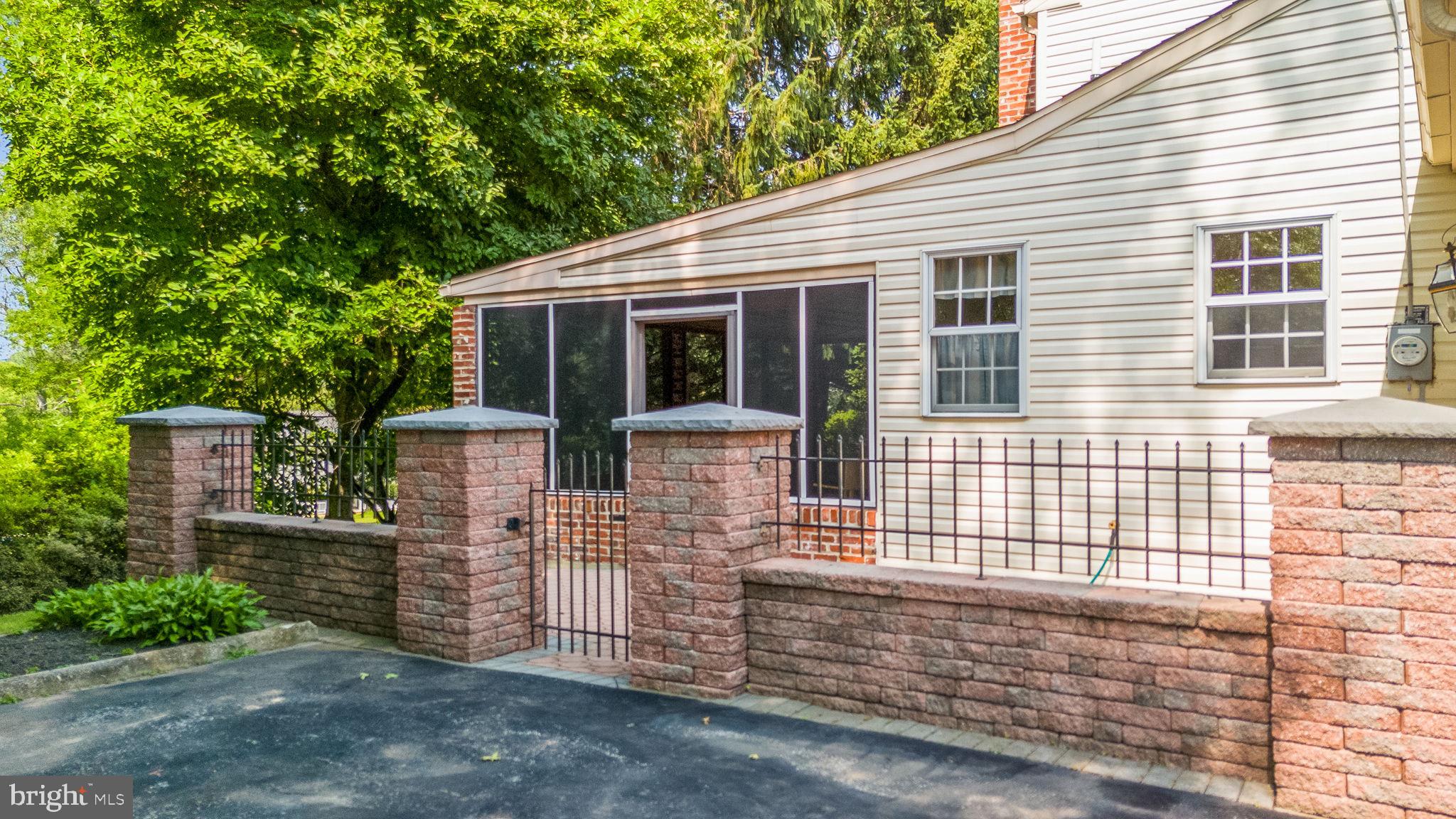 603 Street Road West Chester, PA 19382 - Photo 7 of 41 Hardscaping and Wrought Iron - Side Courtyard