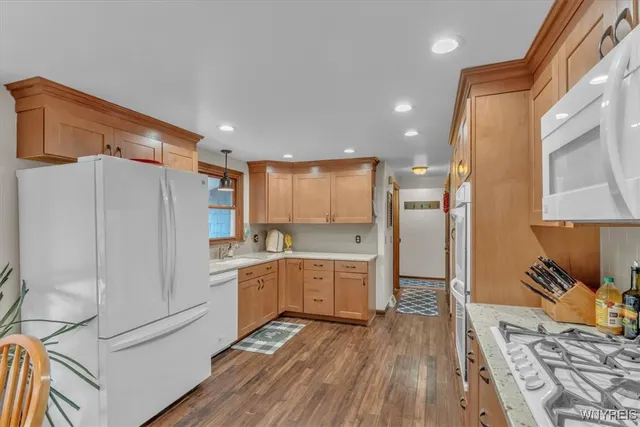 $480,000 | 1073 Lyndale Lane, Marilla, NY 14059