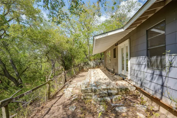 $2,300 | 4710 Roundup Trail, Austin, TX 78745