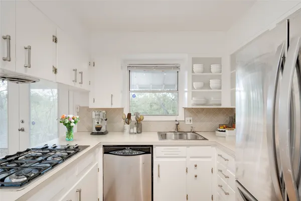 $2,300 | 4710 Roundup Trail, Austin, TX 78745