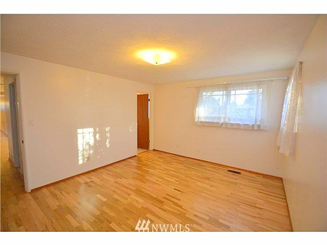 5211 Arrowhead Road Southwest Lakewood, WA 98499 - Photo 19 of 22 Gallery Image 19