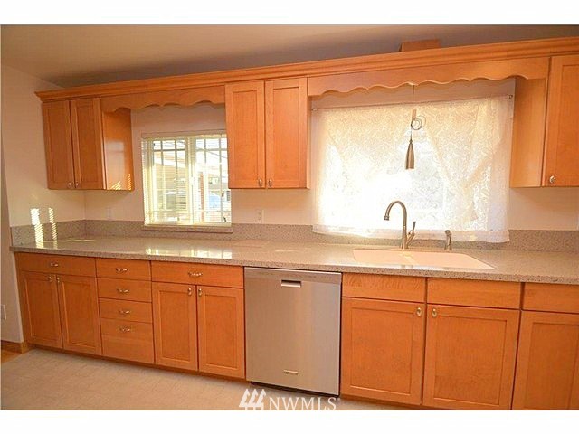 5211 Arrowhead Road Southwest Lakewood, WA 98499 - Photo 5 of 22 Gallery Image 5