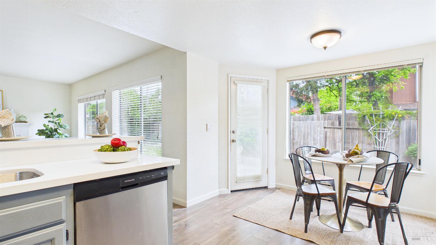 6424 Apollo Place Windsor, CA 95492 - Photo 13 of 45 Breakfast nook.